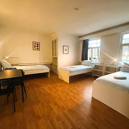 Handwerker Residenz דירה *